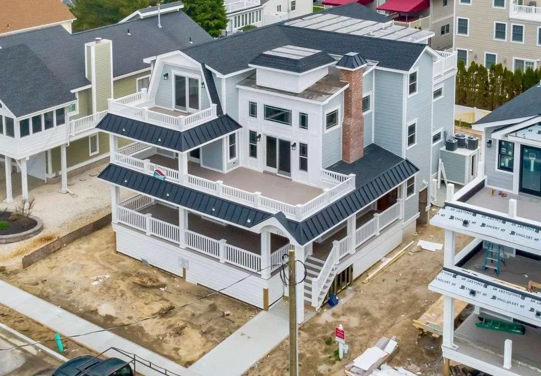 Avalon Zoning Districts and Why They Favor Luxury Single-Family Rebuilds